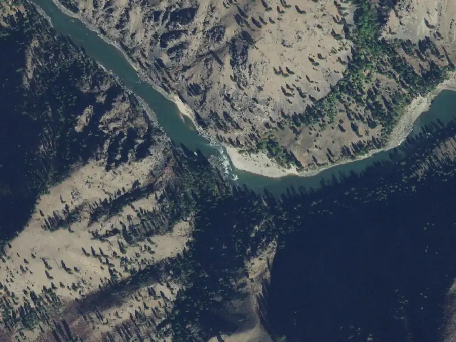 Aerial view of the river around mile 11.3, where Eddy Beach is on river right