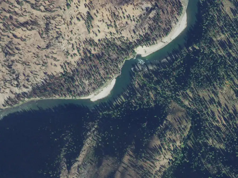 Aerial view of the river around mile 44, where Groundhog Bar is on river right