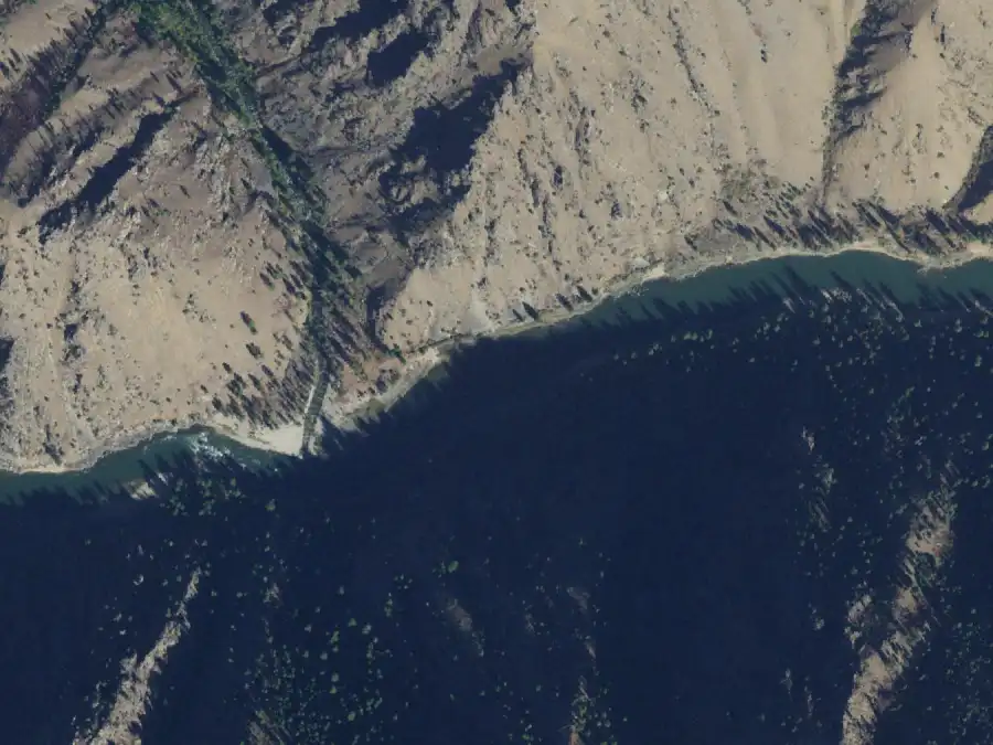 Aerial view of the river around mile 3.5, where Lower Horse Creek is on river right