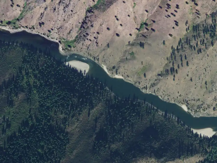Aerial view of the river around mile 72.8, where Maxwell Bar is on river left
