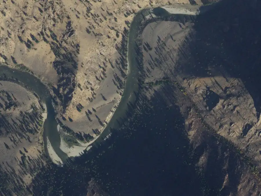 Aerial view of the river around mile 46.3, where Rock Island is on river left